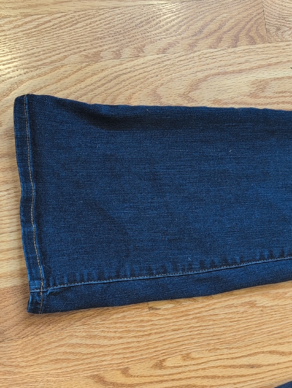Lila Ryan Women's Flare/Bootcut Jeans. Size 28 - Picture 4 of 8